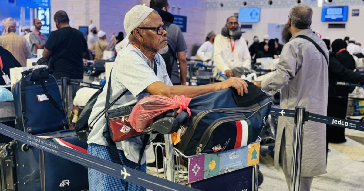 އުމްރާއަށް ދިޔަ އުމްރާވެރިން ރާއްޖެ އަންނަން ފަށައިފި