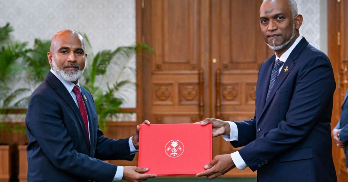 ދެ މިނިސްޓްރީ އެއްކޮށްލައި މިނިސްޓަރަކަށް ޝަފީއު އައްޔަންކުރައްވައިފި