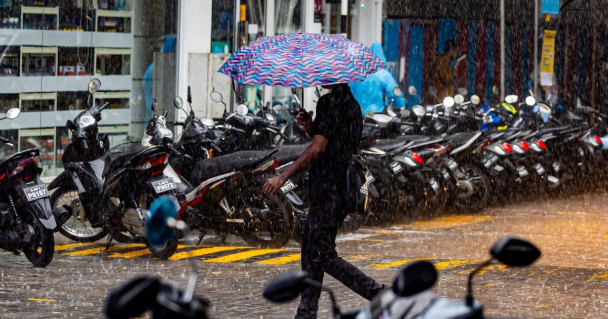 މޫސުން ގޯސްވެ ރާއްޖޭގެ ބޮޑުބަޔަކަށް ވައިޓް އެލާޓް