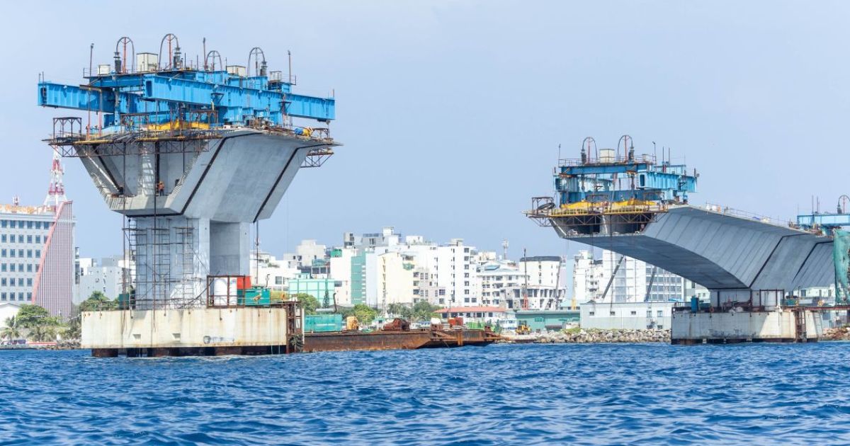 ތިލަމާލެ ބްރިޖުގެ މަސައްކަތް ލަސްވާތީ ރައީސްގެ ކަންބޮޑުވުން!