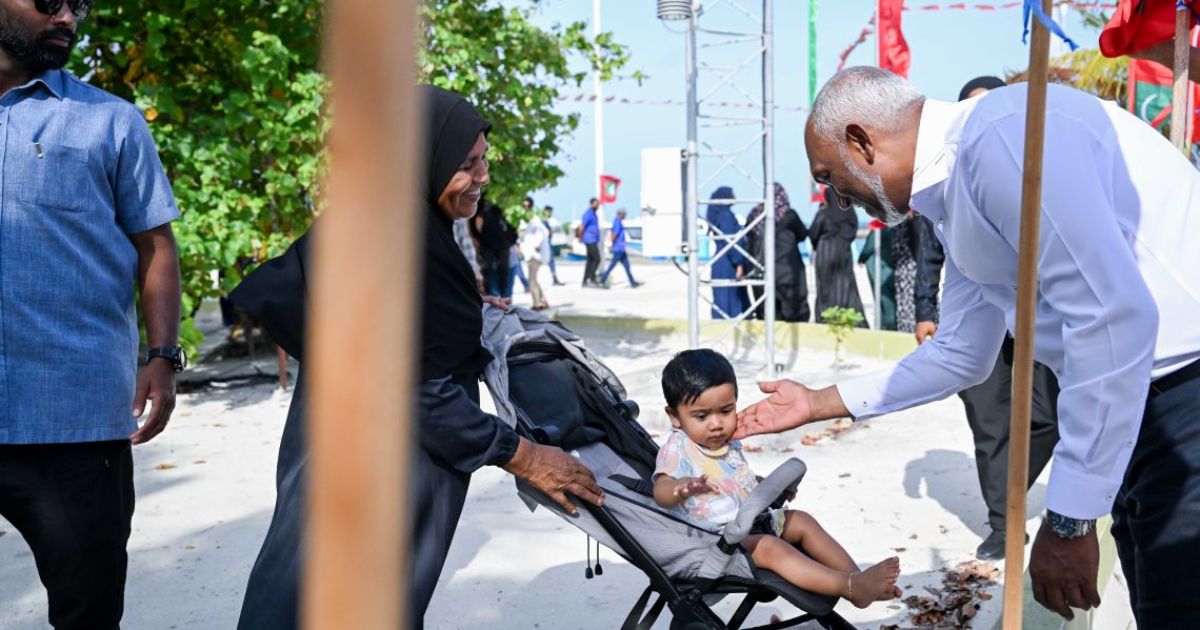 ކުޑަކުދިންނަށް ހަގީގީ ލޯބި ދިނުމަށް ރައީސް އިލްތިމާސްކުރައްވައިފި