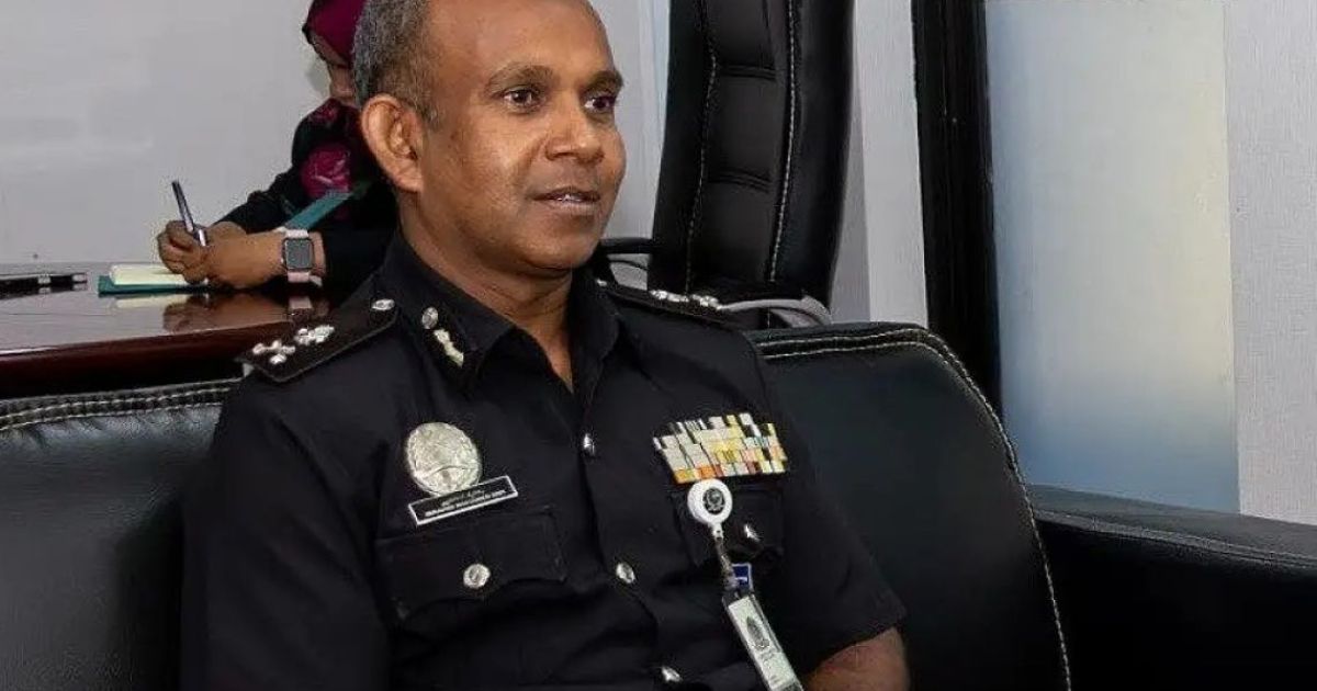 ޖަލުގެ ކުރީގެވެރިޔަކަށް އެއްފަހަރާ ފައިސާ ދިނުމަށް އަމުރުކޮށްފި