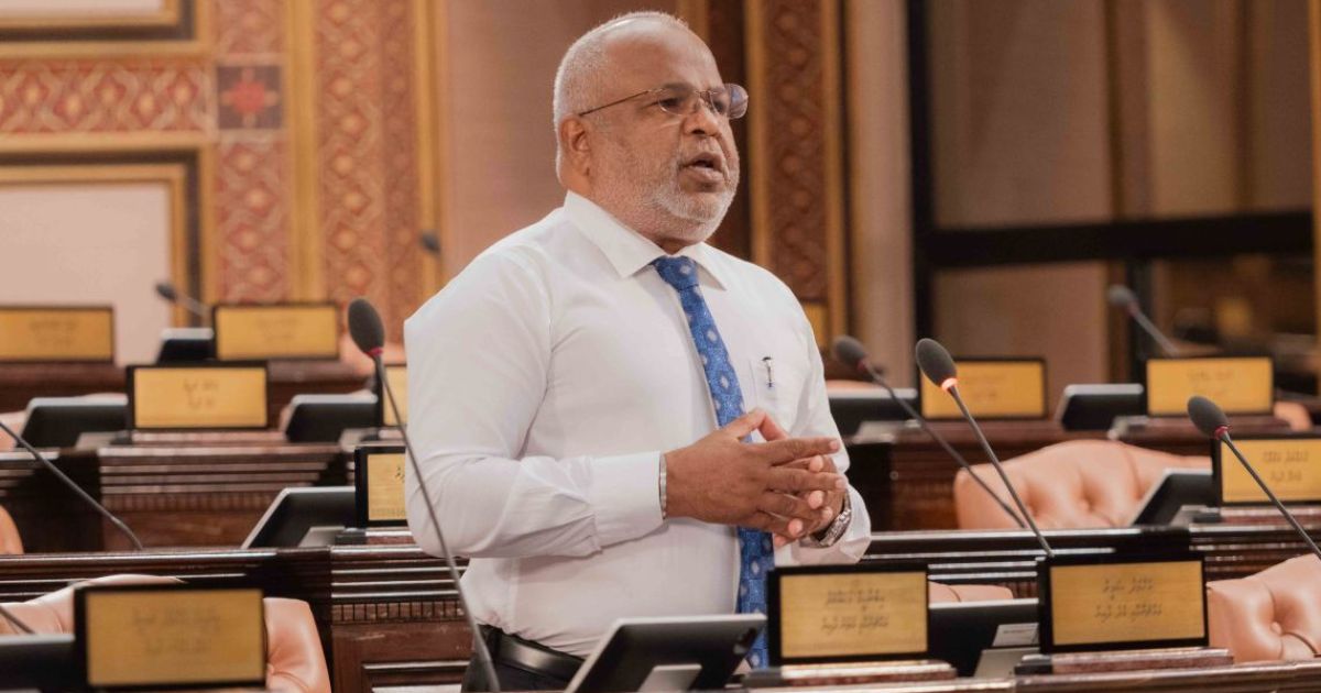"އަބުރަށް އަރައިގަންނަ މީހުންނަށް ހީރޯއެއްގެ ލަގަބު ދިނުމަކީ ދީނުގައި ހުއްދަކަމެއް ނޫން"