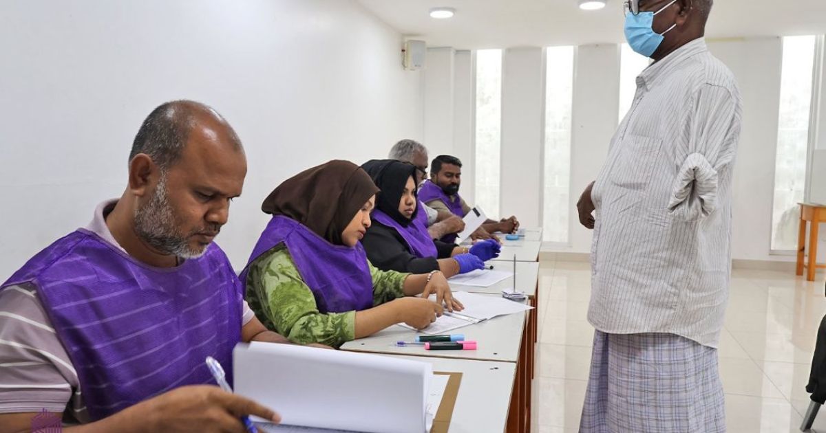 ދ. މީދޫ ކައުންސިލްގެ ރައީސް ހޮވުމަށް ބާއްވާ ދެވަނަ ބުރުގެ ވޯޓުލުން ފަށައިފި