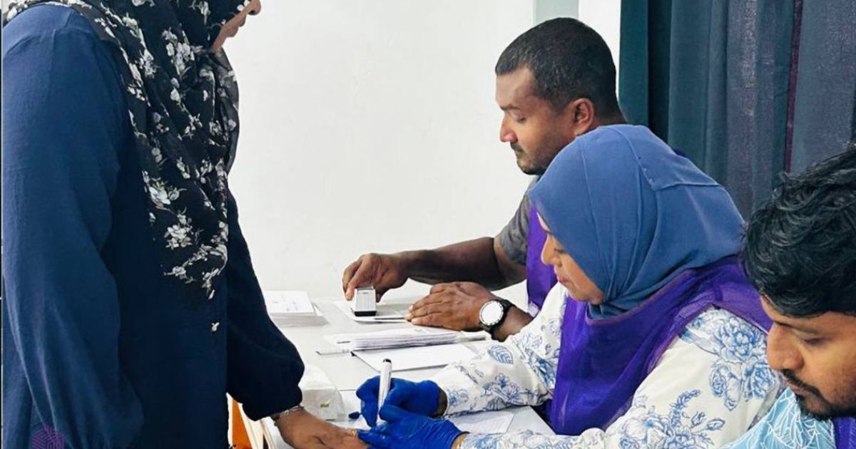 މީދޫ ކައުންސިލްގެ ރައީސް ހޮވުމުގެ އިންތިހާބު: %73 އަށްވުރެ ގިނަ މީހުން ވޯޓުލައިފި