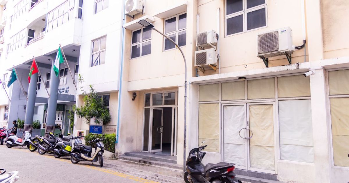 ފެނަކަ "ރައިޓްސައިޒް" ކުރުމުގެ ދަށުން 90 އަށްވުރެ ގިނަ މުވައްޒަފުން އަމިއްލައަށް ވަޒީފާއިން ވަކިވާން އެދިއްޖެ