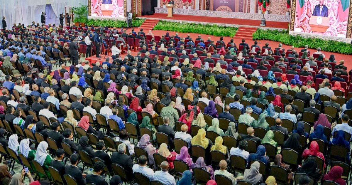 އެމްޑީޕީ ސަރުކާރުން ފޯޅަވަހި ދޫކޮށްލީ ވަރަށް ފިނޑި ގޮތަކަށް، އިންސާފު ލިބިގަތުމުގެ މަސައްކަތް އަދިވެސް ކުރިއަށް އެބަދޭ: ރައީސް