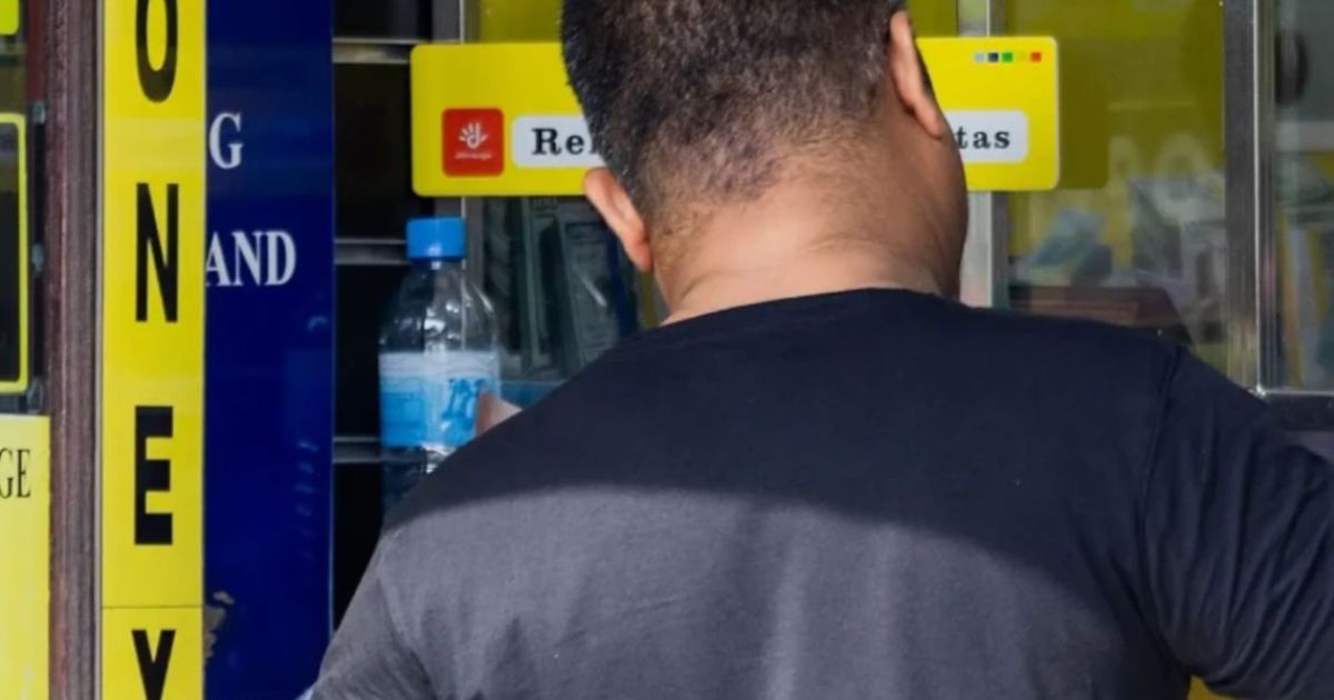 ގަވާއިދާ ޚިލާފަށް ޑޮލަރު މާރުކުރި އެކްސްޗޭންޖެއްގެ ލައިސަންސް އެމްއެމްއޭއިން ބާތިލްކޮށްފި!