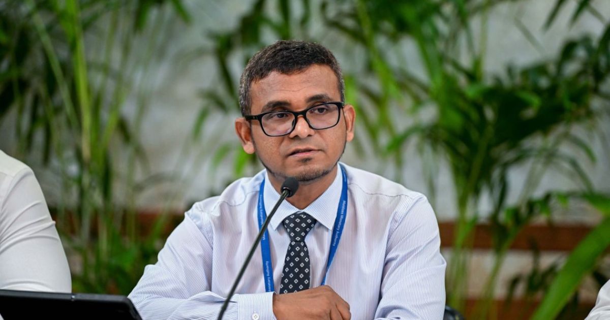 މުސާރަތައް ވެސް ދިވެހި ފައިސާއިން ދޭ ގޮތަށް ބަދަލުކުރަން ޖެހޭ: މުނައްވަރު