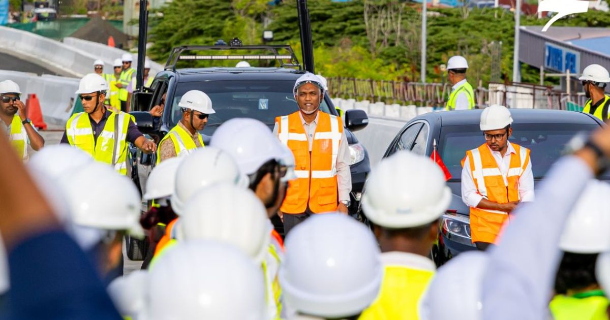 ރައީސް ތިލަމާލެ ބްރިޖުން ވިލިމާލެއަށް ފައިމަގުގައި ވަޑައިގެންފި