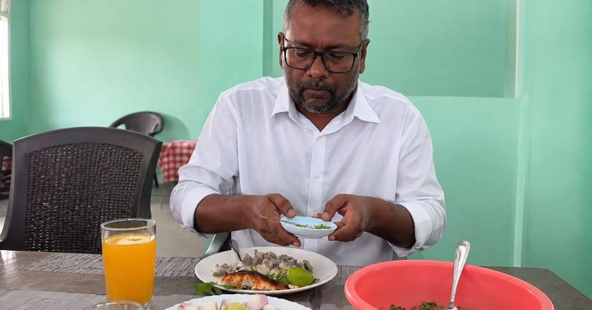 ‘ފަޔާގެ ގެޔަށް ނަޝީދު ގެންގޮސް ސިހުރުގެ ކާއެއްޗެހި” ދޭކަމަށް ތުހުމަތު ކޮށްފި