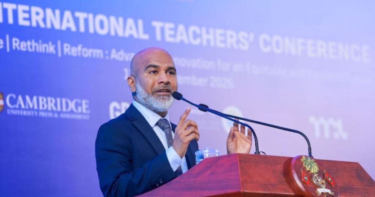 ކީ ސްޓޭޖް ވަގުތު އިތުރުކޮށް ފޮތްތަކަށް ބަދަލު ގެންނަނީ