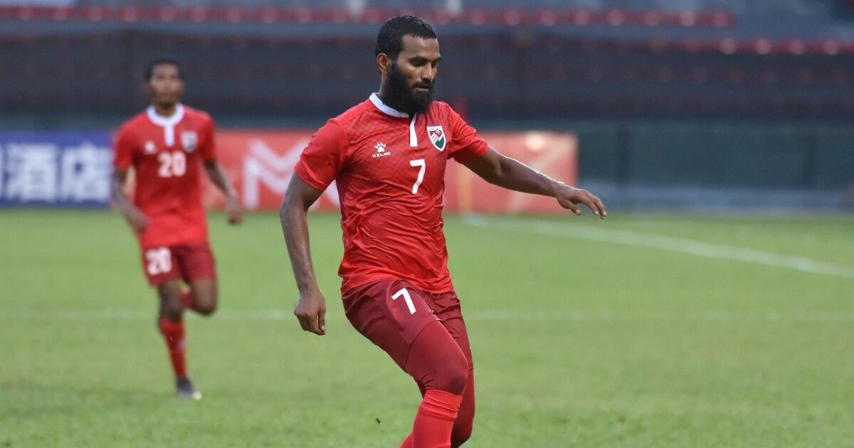 ދުނިޔޭގެ އެންމެ ގިނަ ހެޓްރިކް ހެދި ކުޅުންތެރިންގެ ތެރޭގައި ދަނގަޑޭ