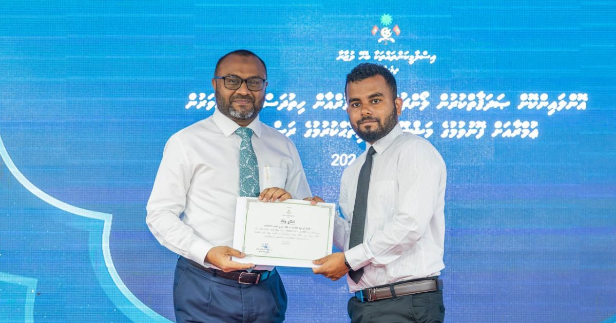 ޤުރުއާން ހިތުދަސްކުރާ ފަރާތްތައް ޢުމްރާއަށް ފޮނުވަނީ