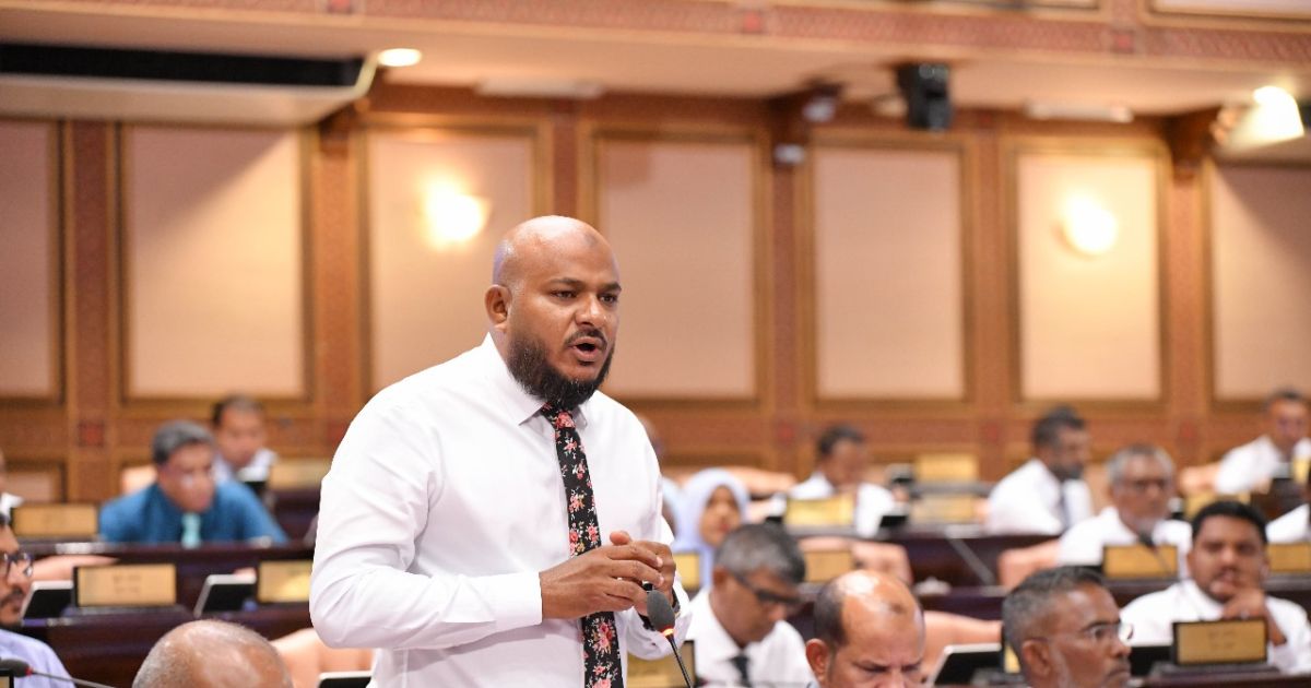 ރައީސް، ވަޒީރުންގެ ލަފާ ބަދަލުކުރުމަށް ކެރިވަޑައިގަންނަވާ - ޝުޖާއު