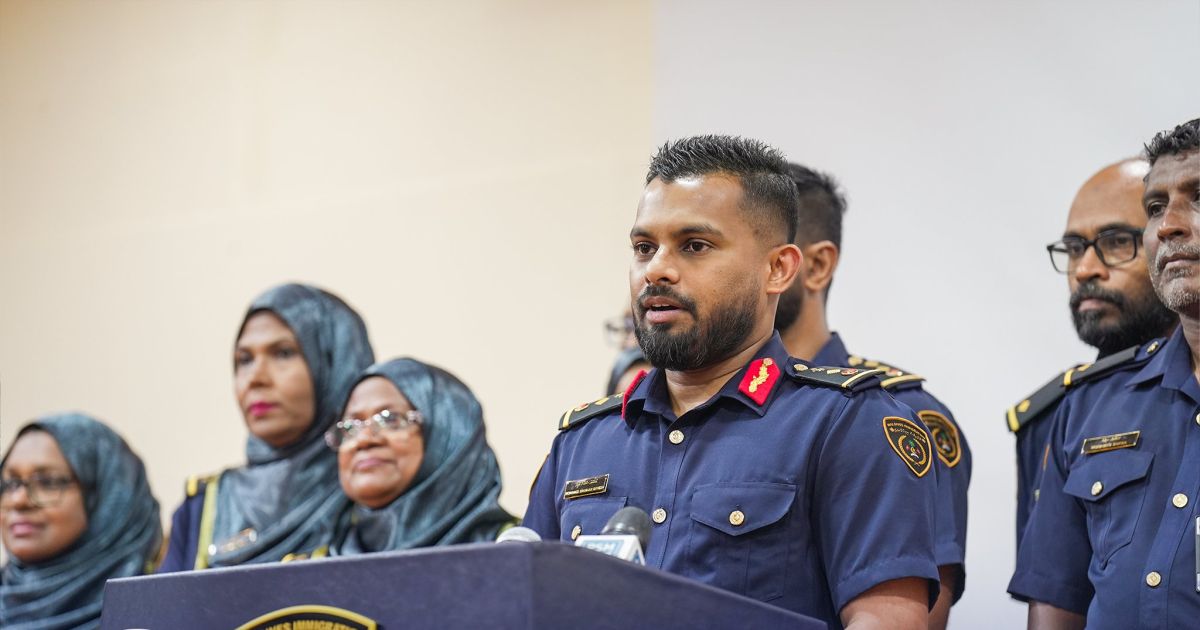 ޤަވާއިދާ ޚިލާފަށް އެތެރެވާން އުޅޭ މީހުންގެ މައްސަލަވެސް އިމިގްރޭޝަން ވޮޗް މެދުވެރިކޮށް ރިޕޯޓްކުރެވޭނެ