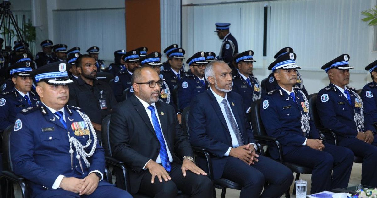 ފުލުހުން ރެޔާއި ދުވާލު ދެއްވާ ޒިންމާދާރު ޚިދުމަތަށް ރައީސް ޝުކުރު އަދާކުރައްވައިފި