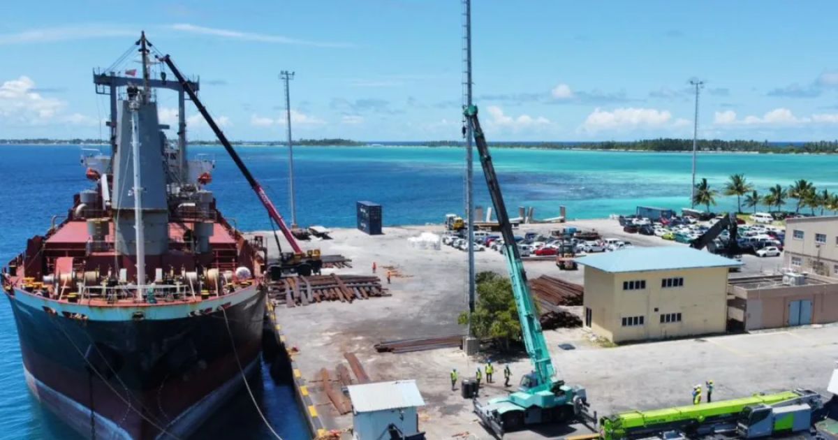 އިންޑިއާގެ ޓުޓިކޮރިން އިން އައްޑޫއަށް މުދާ ގެންނަ "އެމްވީ ނިއުމަތު" އަންނަ ބުދަ ދުވަހު ހިިތަދޫ ރީޖަނަލް ޕޯޓަށް