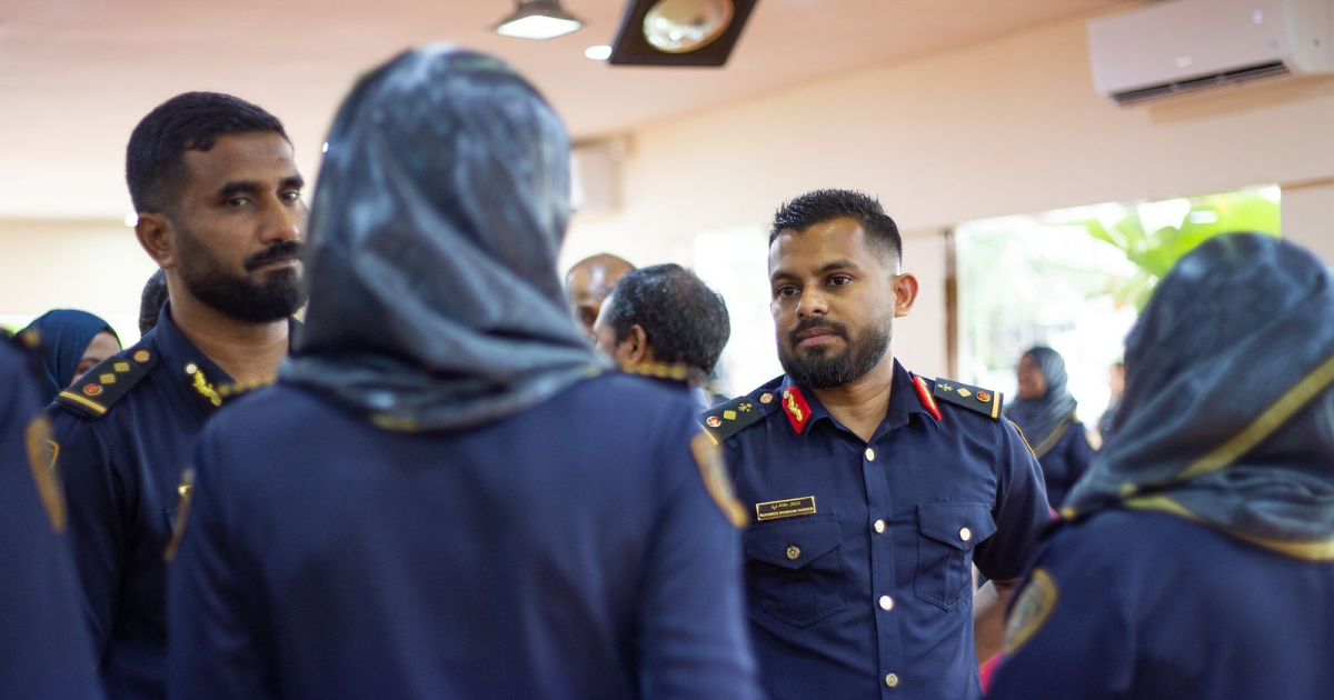 ގާނޫނާ ޚިލާފަށް ވިޔަފާރިކުރަމުންދިޔަ 105 އަންހެނުން ޑީޕޯޓުކޮށްފި