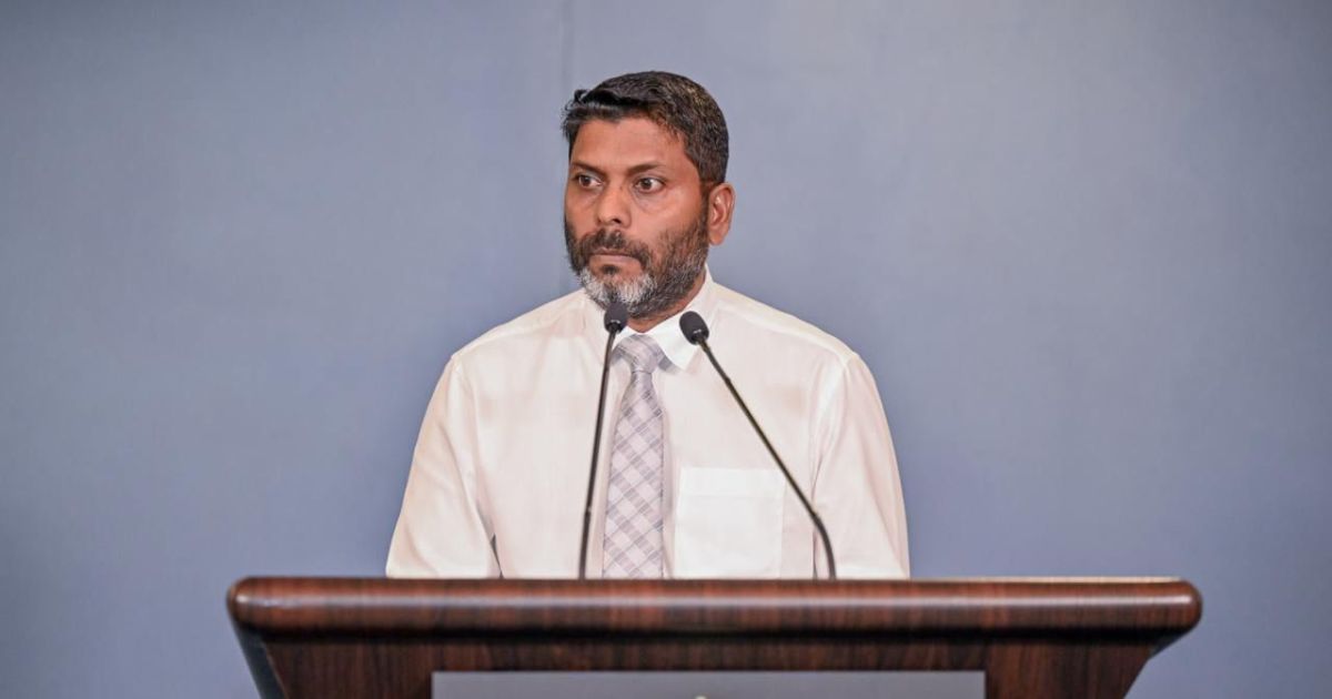 ރޭސިންގ ޓްރެކް އަޅާނެ ޖާގަ ތިލަފުށިން ހޯދަނީ