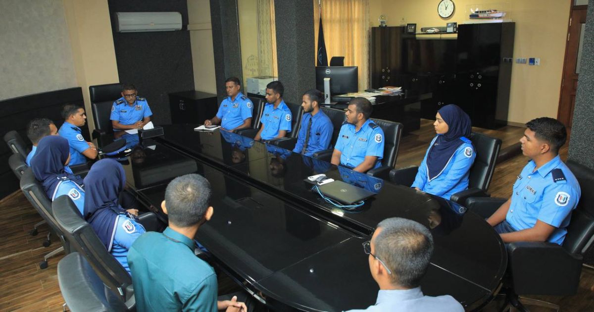 ބައިނަލްއަޤްވާމީ ތަމްރީނު ހޯދުމަށް ފުލުހުންތަކެއް ފުރައިފި