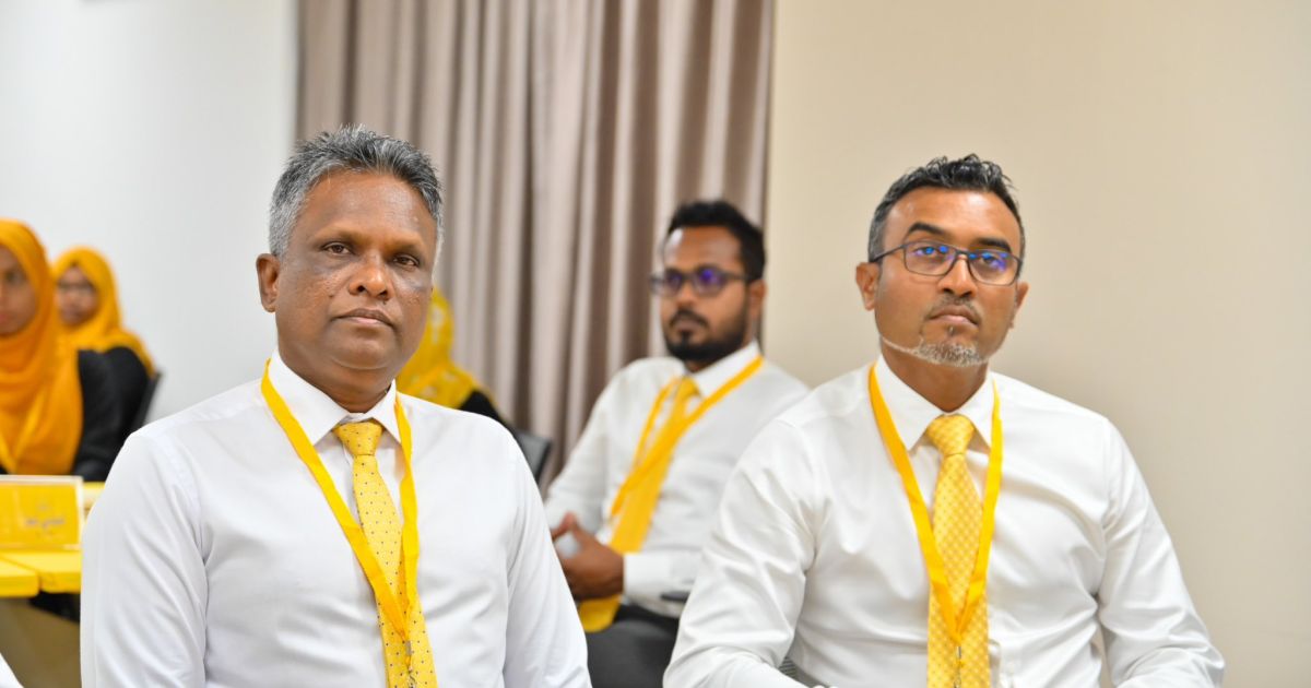 ކައުންސިލް ހިންގުމަށް ސަރުކާރުން ދައްޗެއް ނުކުރޭ: އާޒިމް