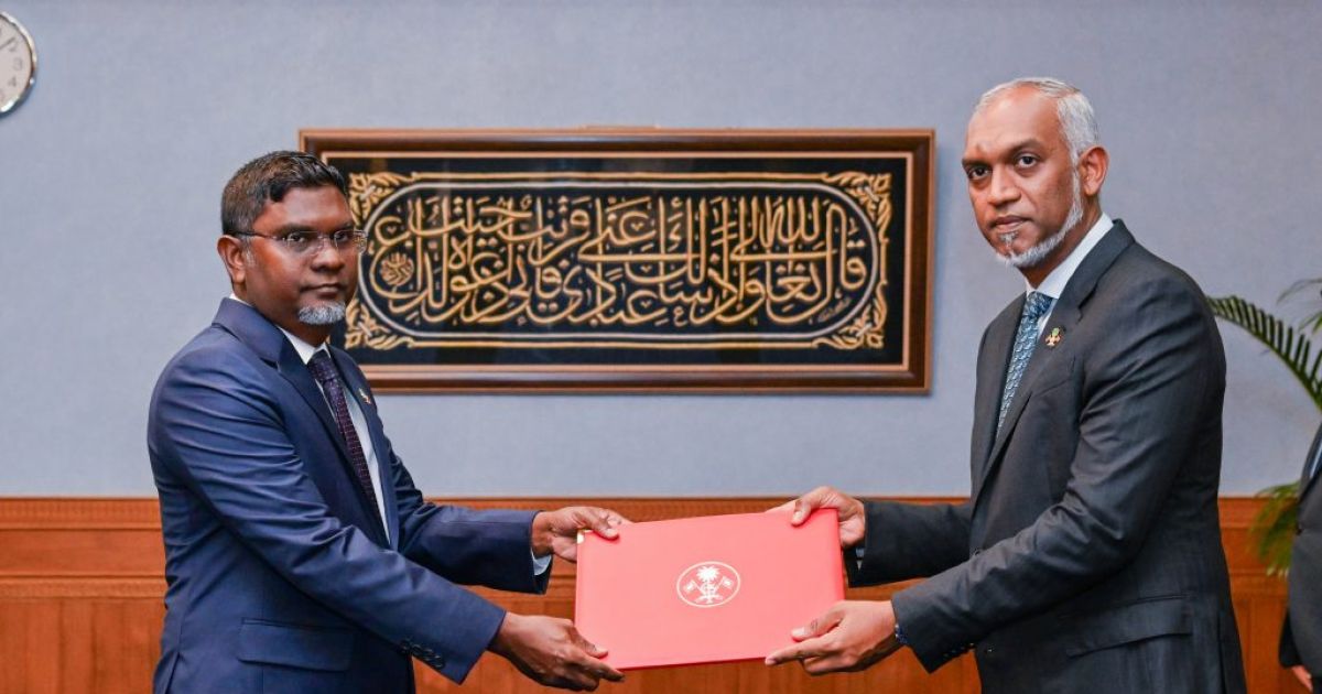ފިނޭންސް އެޑްވައިޒަރަކަށް އަނެއްކާ ވެސް ނަސީރު ހަމަޖައްސައިފި