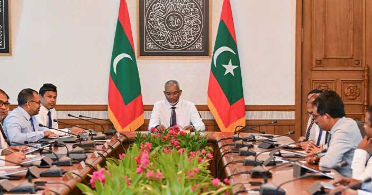 ސިޔާސީ މުވައްޒަފުންގެ މުސާރަ %10 ކުޑަކުރަނީ