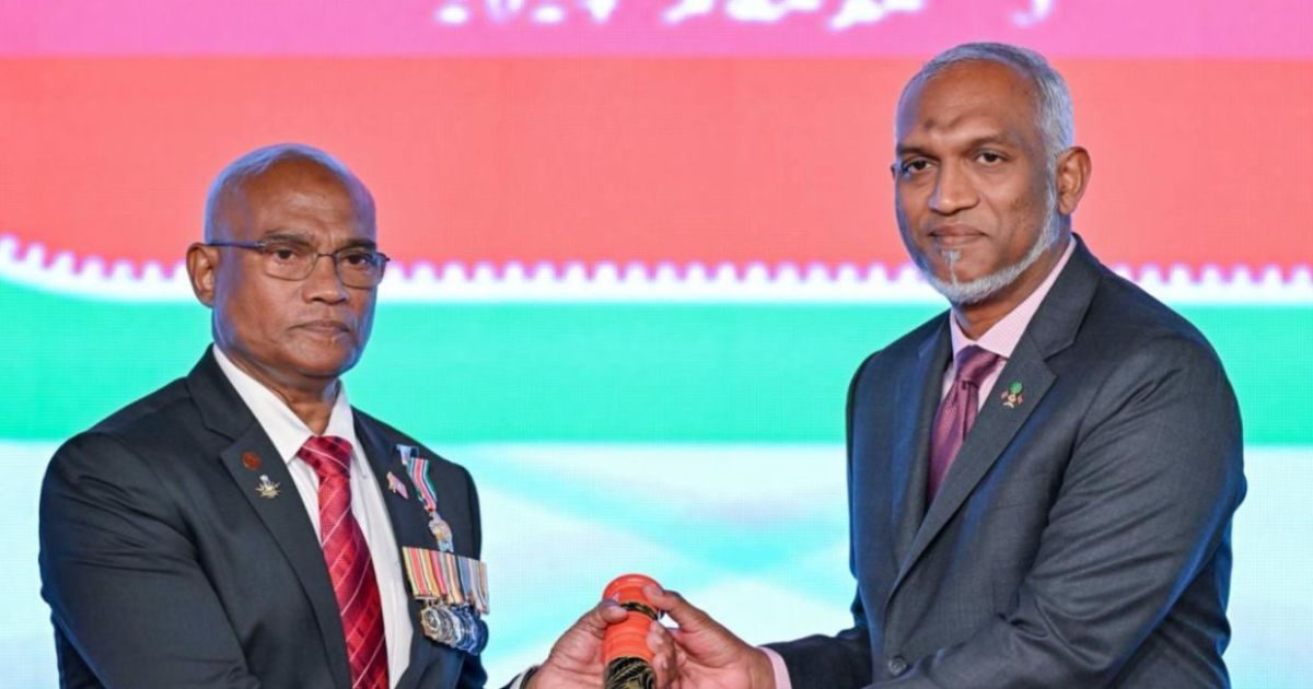 ނިޝާން ޢަސްކަރީގެ ވެރިކަމުގެ ޢިއްޒަތް މޫސާ އަލީ ޖަލީލަށް