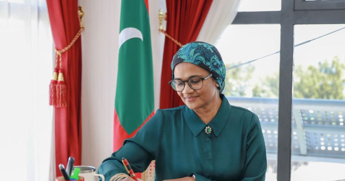 ދަރިވަރުންގެ ލޯނުގެ ފައިސާ އެއްކޮށް ދޫކޮށްފި