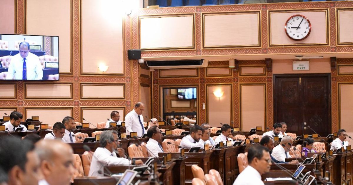 އީސީ، އޭސީސީ ވެރިން އައްޔަންކުރުމަށް ހިޔާލު ހޯދަނީ