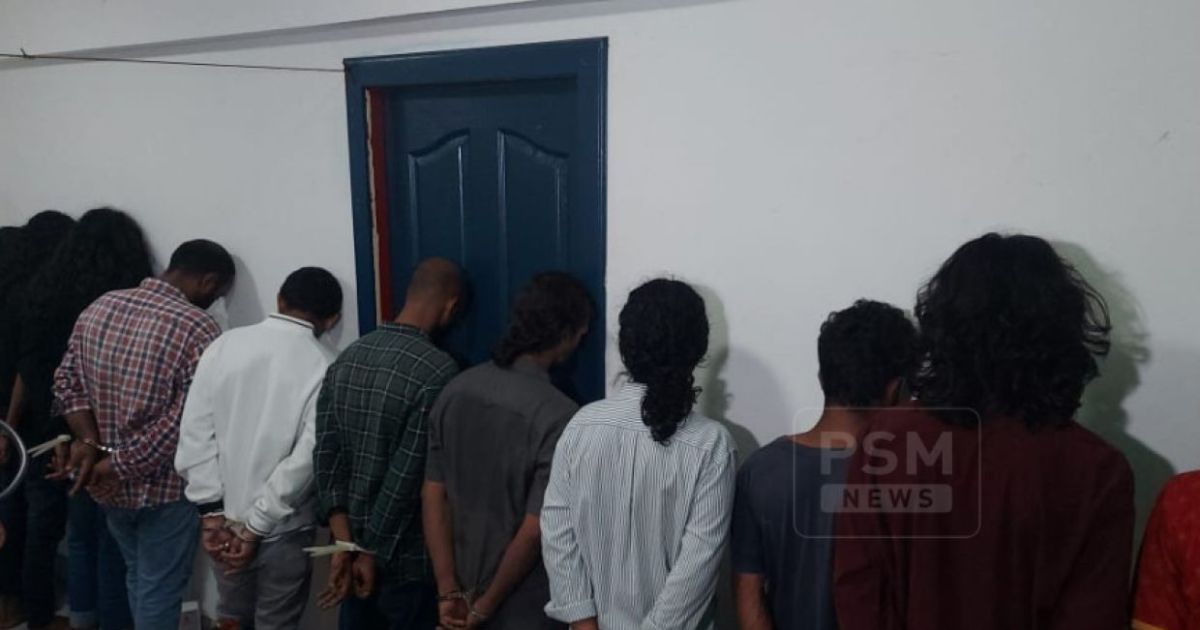 ރަހީނުކޮށްގެން އިނގިލި ބުރިކުރަން އުޅެނިކޮށް މީހަކު ސަލާމަތްކޮށްފި