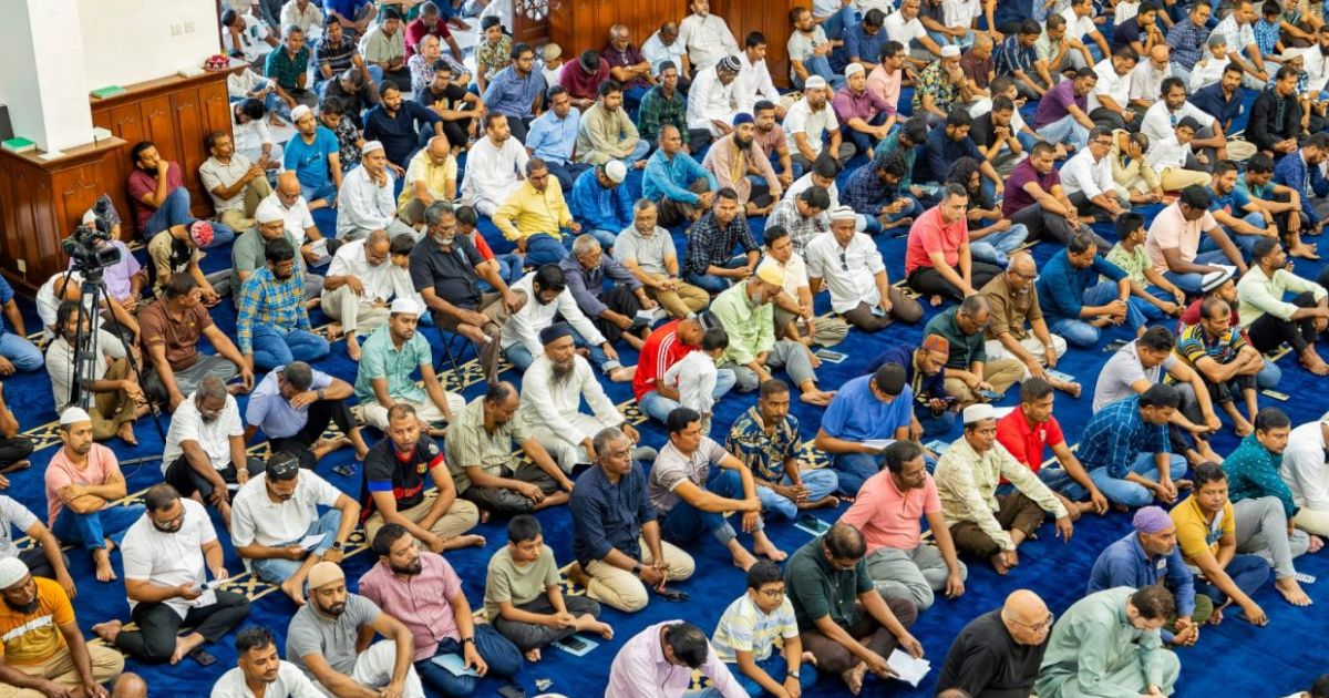 ޙައްޤަކާނުލައި ވަރިވާން އެދޭ އަންހެނާއަށް ސުވަރުގެ ޙަރާމް