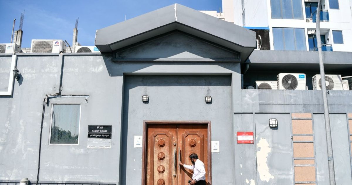 ރަނަށް ވާ 85,000 ރުފިޔާ ނުދީގެން ކޯޓަށް