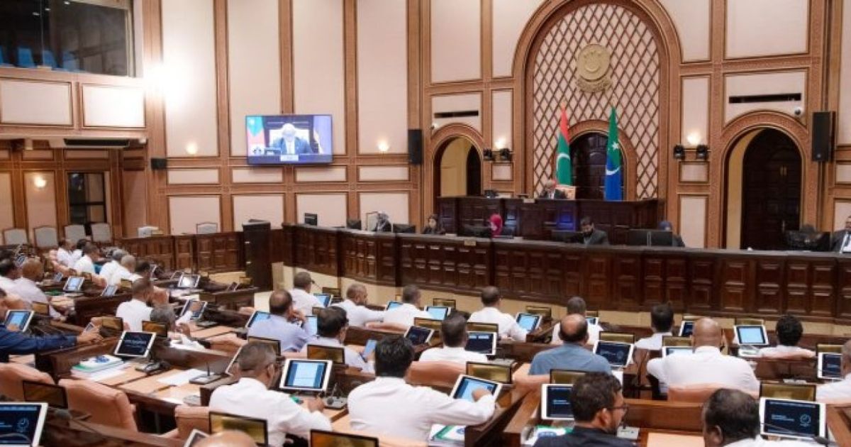 ދެ ކޮމިޝަނުގެ ރައީސުން އައްޔަންކުރުމުގެ ބާރު ރައީސަށް