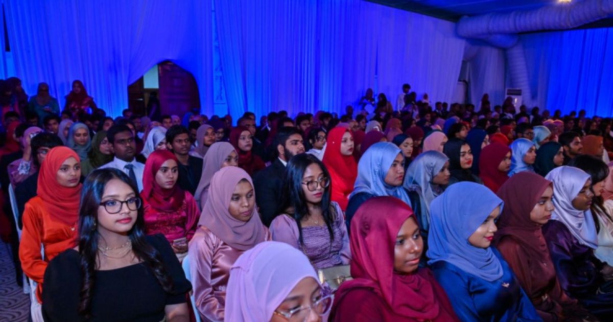 މަޝްހޫރު ޔުނިވަރސިޓީތަކުން ދިވެހިންނަށް ފުރުޞަތު ހޯދަނީ