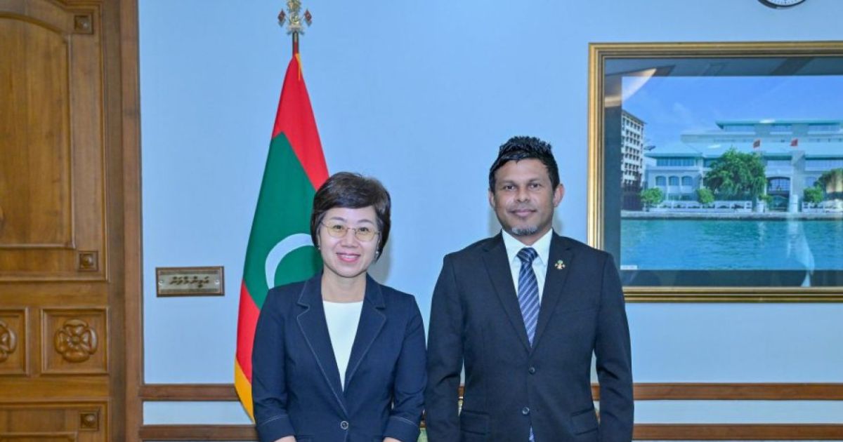 ޗައިނާ ސަފީރު ނައިބު ރައީސްގެ އަރިހަށް ޒިޔާރަތެއް