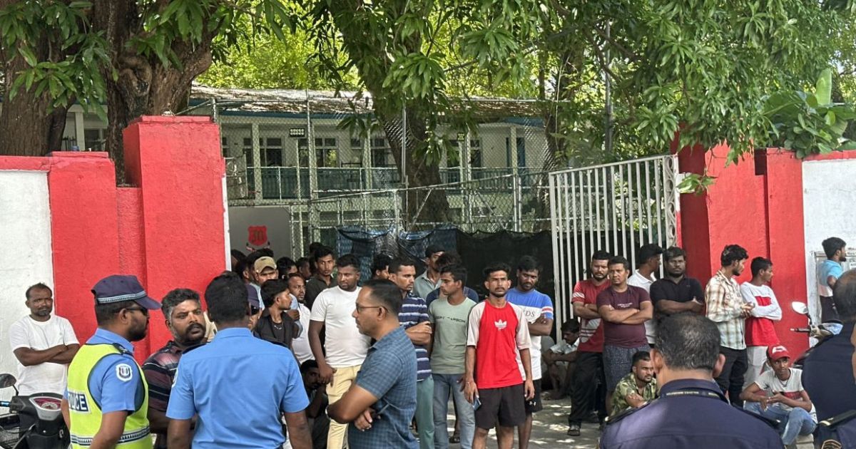 މުޒާހަރާ ކުރި ބިދޭސީން އިމިގްރޭޝަންގެ ބެލުމުގެ ދަށަށް