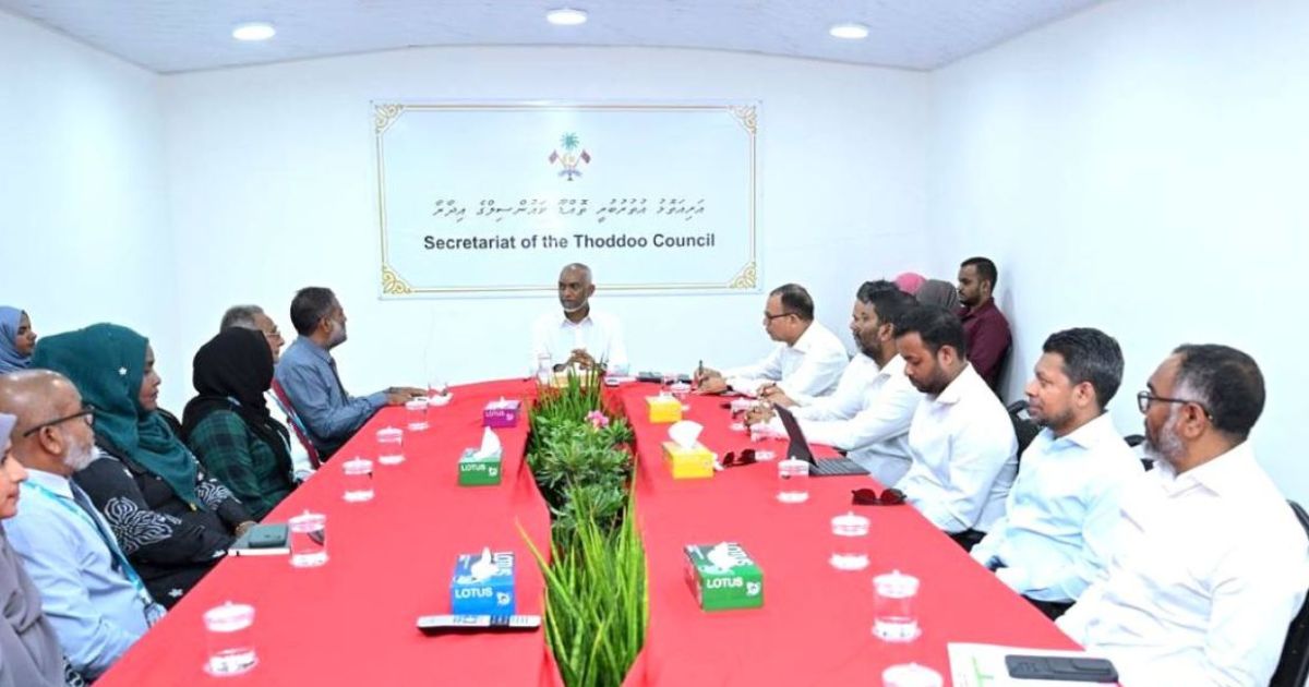 ރައީސް ޑރ. މުޢިއްޒު ތޮއްޑޫ ކައުންސިލާއި ބައްދަލުކުރައްވައިފި