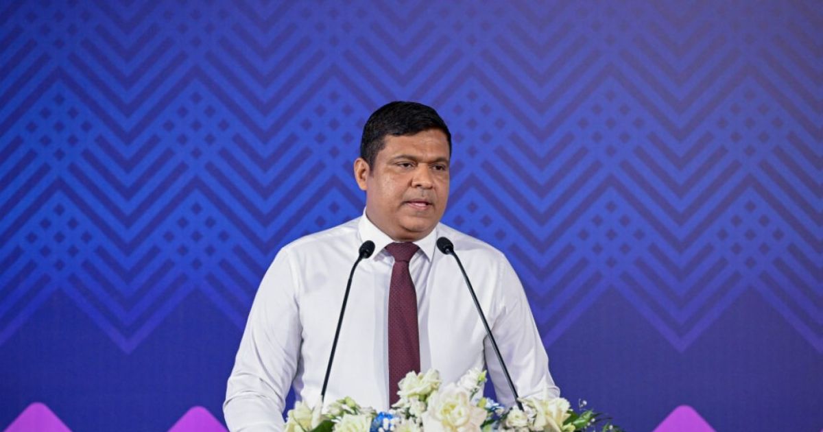 އަންނަ މަހު ވައިޑް-ބޮޑީ ބޭނުންކުރަން ފަށަނީ