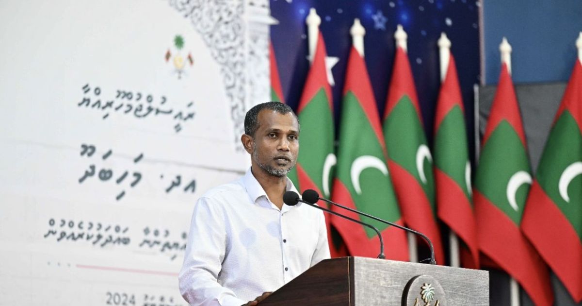 ރައީސް ހައްލު ހޯއްދަވައިދެއްވަނީ ހިކުމަތްތެރިކަމާއި ހުޝިޔާރުކަމާއެކު: ޠާރިޤް