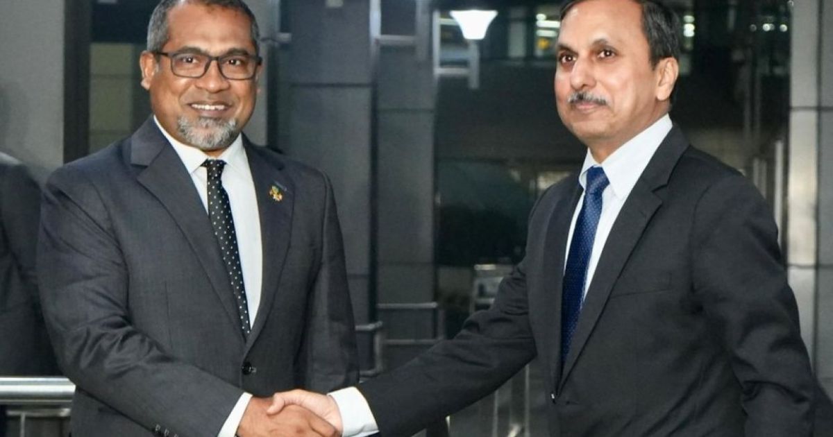 ހާރިޖީ ވަޒީރު އިންޑިއާއަށް ވަޑައިގެންފި