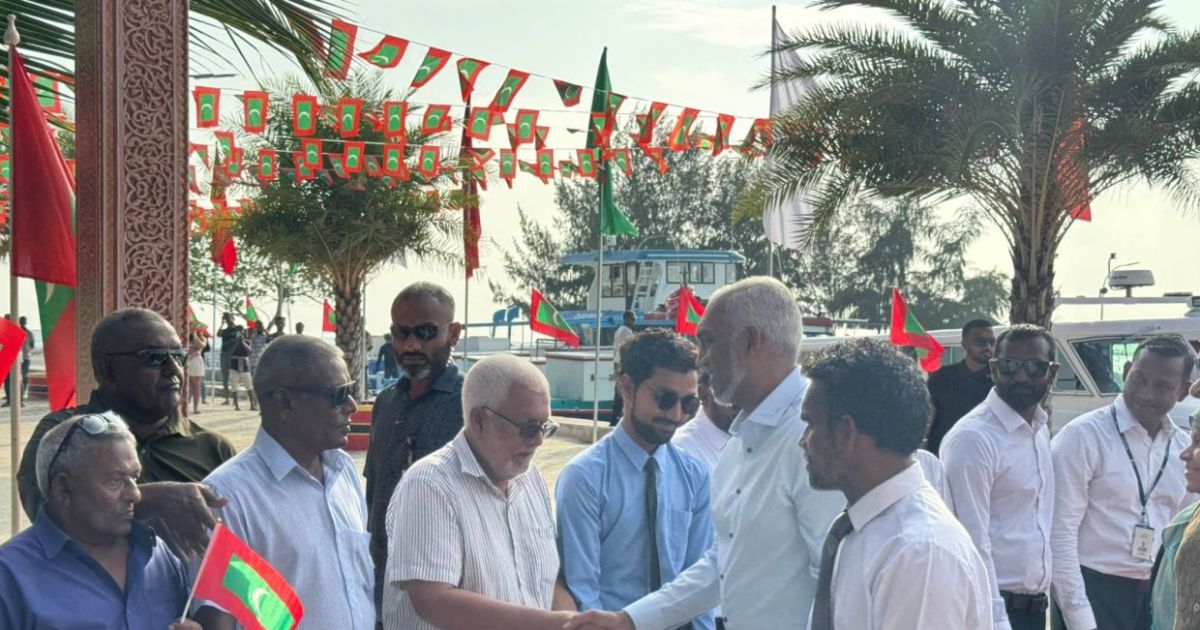 ގުޅިން ރައީސް އަށް ހޫނު މަރުޙަބާއެއް ދަންނަވައިފި