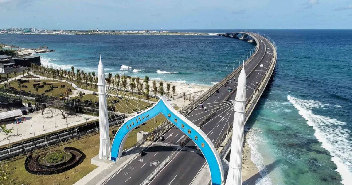 ބްރިޖު ކައިރިން އޮޔާ ދަނިކޮށް ފެނުނީ މަރުވެފައި އޮތް އަންހެނެއް