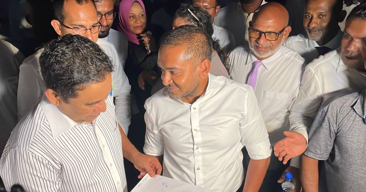 "ސަރުކާރާއި ފެޔަށް ޔާމީނު ވަޑައިގަތީ ދަރިކަލުންނަށް ޓޫރިޒަމް މިނިސްޓަރުކަން ނުދެއްވުމުން"