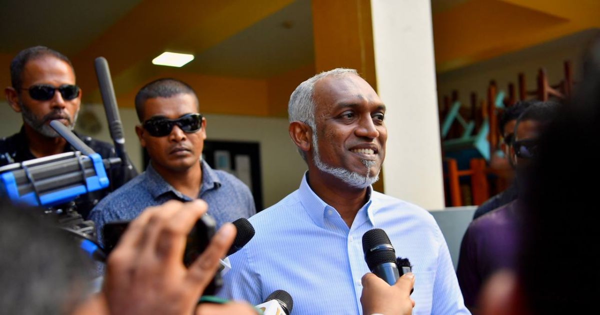 "އިންޑިއާ އައުޓް" މޫވްމަންޓްގެ އަސަރާ ގުޅޭގޮތުން، ރައީސްގެ ވަރުގަދަ ރައްދެއް