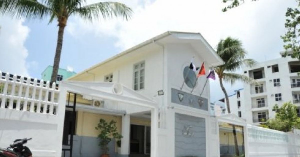 ސެނެހިޔާގައި އިންޑިއާ ޑޮކްޓަރުން އެބަ ތިބި، ނުރައްލެއް އޮތް ނަމަ ފޮނުވާލާނެ - ސަރުކާރު