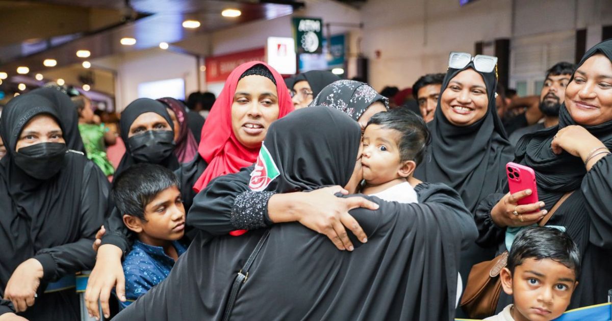 ސަރުކާރުގެ ޚަރަދުގައި ޙައްޖަށް ގެންދެވޭ ފުރަތަމަ ބެޗްގައި ހިމެނޭ 50 މީހުން ފުރައިފި