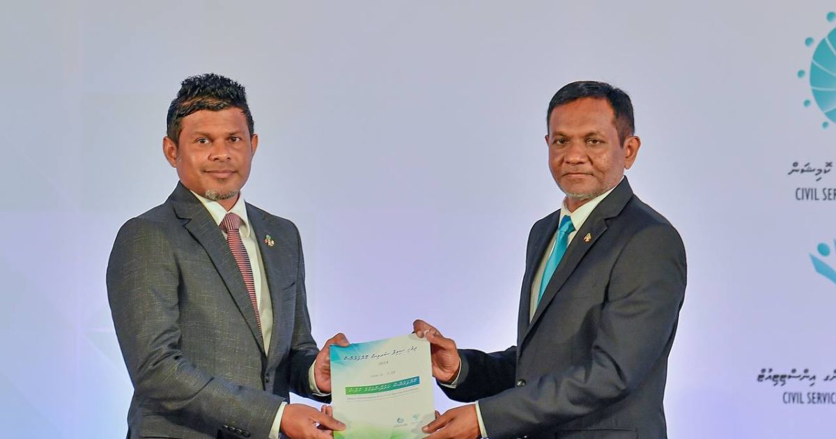 ރައްޔިތުންނަށް ޚިދުމަތް ކުރުމަކީ ވަރަށް ކެތްތެރިކަމާއެކު އަދާކުރަން ޖެހޭ ބުރަ ޒިންމާއެއް: ނައިބު ރައ