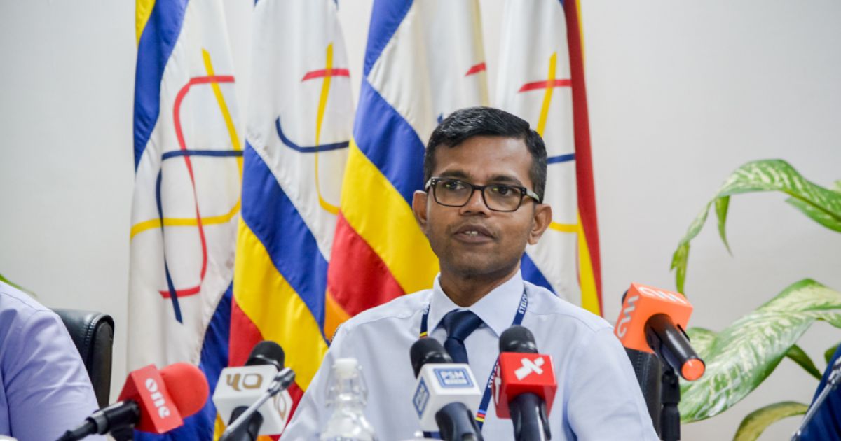 ކޮލަމް - ސްޓެލްކޯގެ ދީލަތިކަން އިދިކޮޅަށް ހަޖަމު ނުވުން